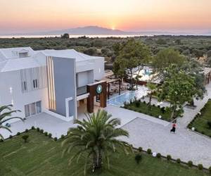 The Mini Resort