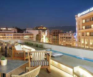Zeus Essence Athens Residence