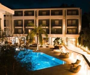 Flisvos Royal Hotel & Suites