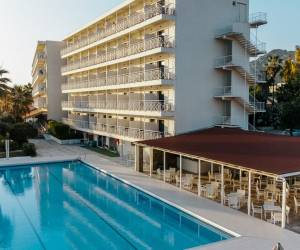 Calamos Beach Family Club