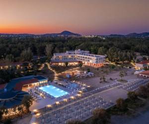 Domes Aulus Zante Autograph Collection