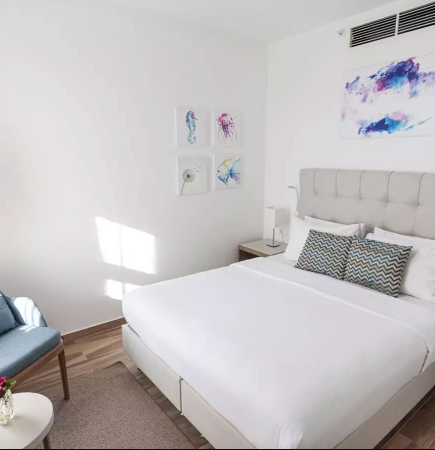 PREMIUM SUITE