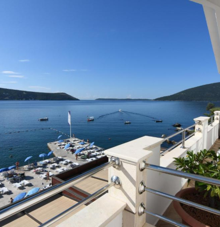 Superior apartman, pogled more