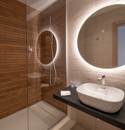 Dvokrevetna Superior soba, bočni pogled more 27m2